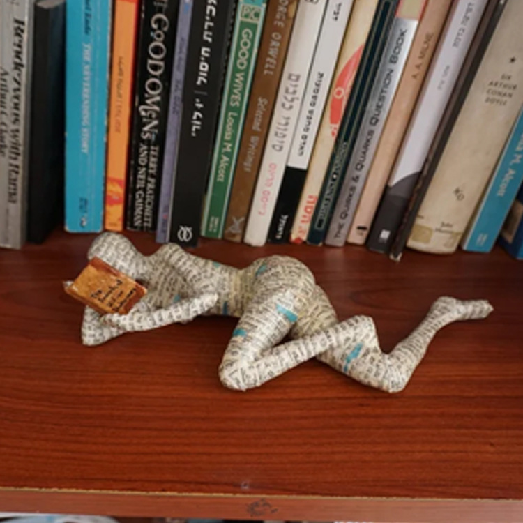 読書をする女性の抽象彫刻、ヨガの女性像、北欧風のリビングルー - Abstract Sculpture Resin のレビューと価格