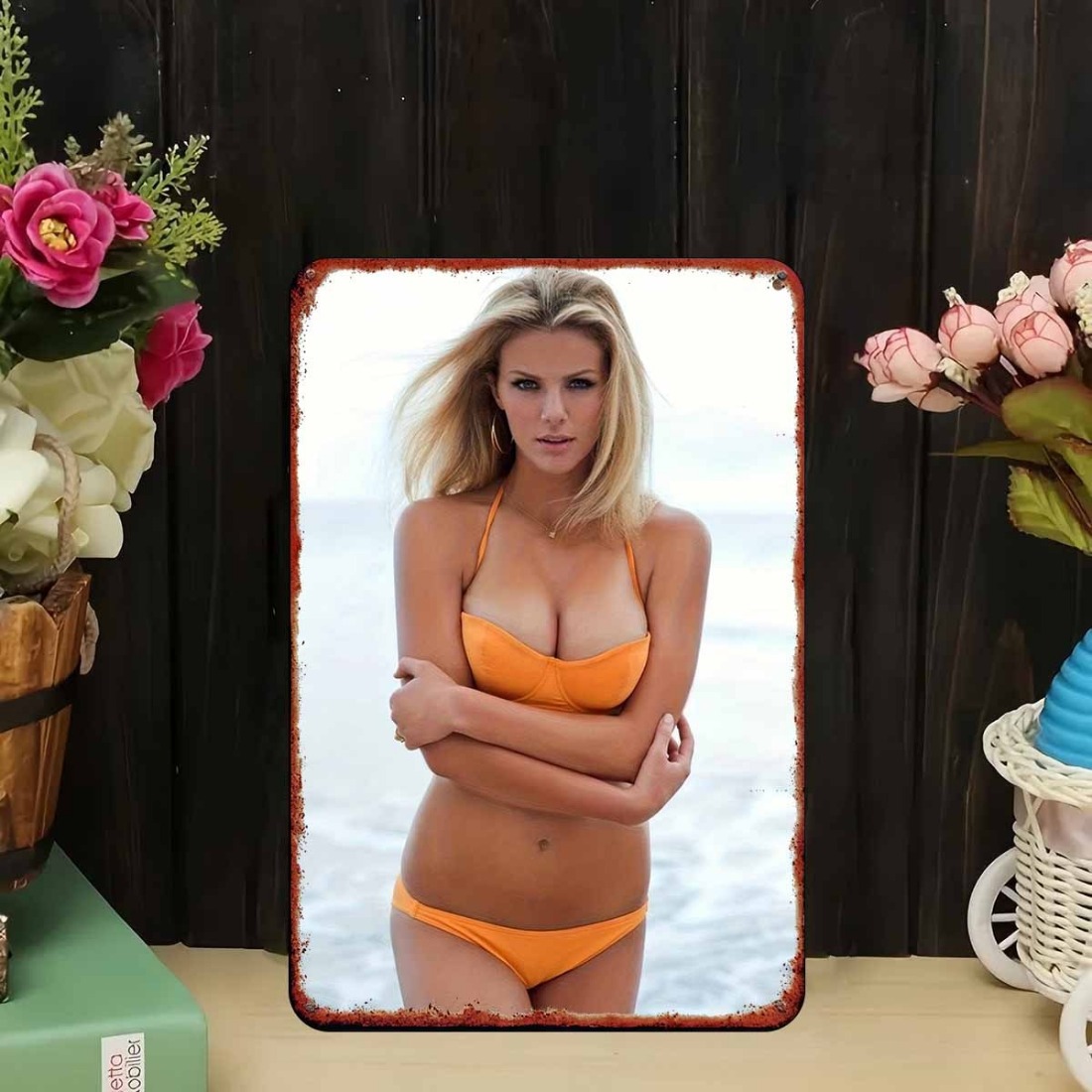 ヴィンテージオレンジビキニビーチガール2Dメタルウォールアー - Home Decor Orange のレビューと価格