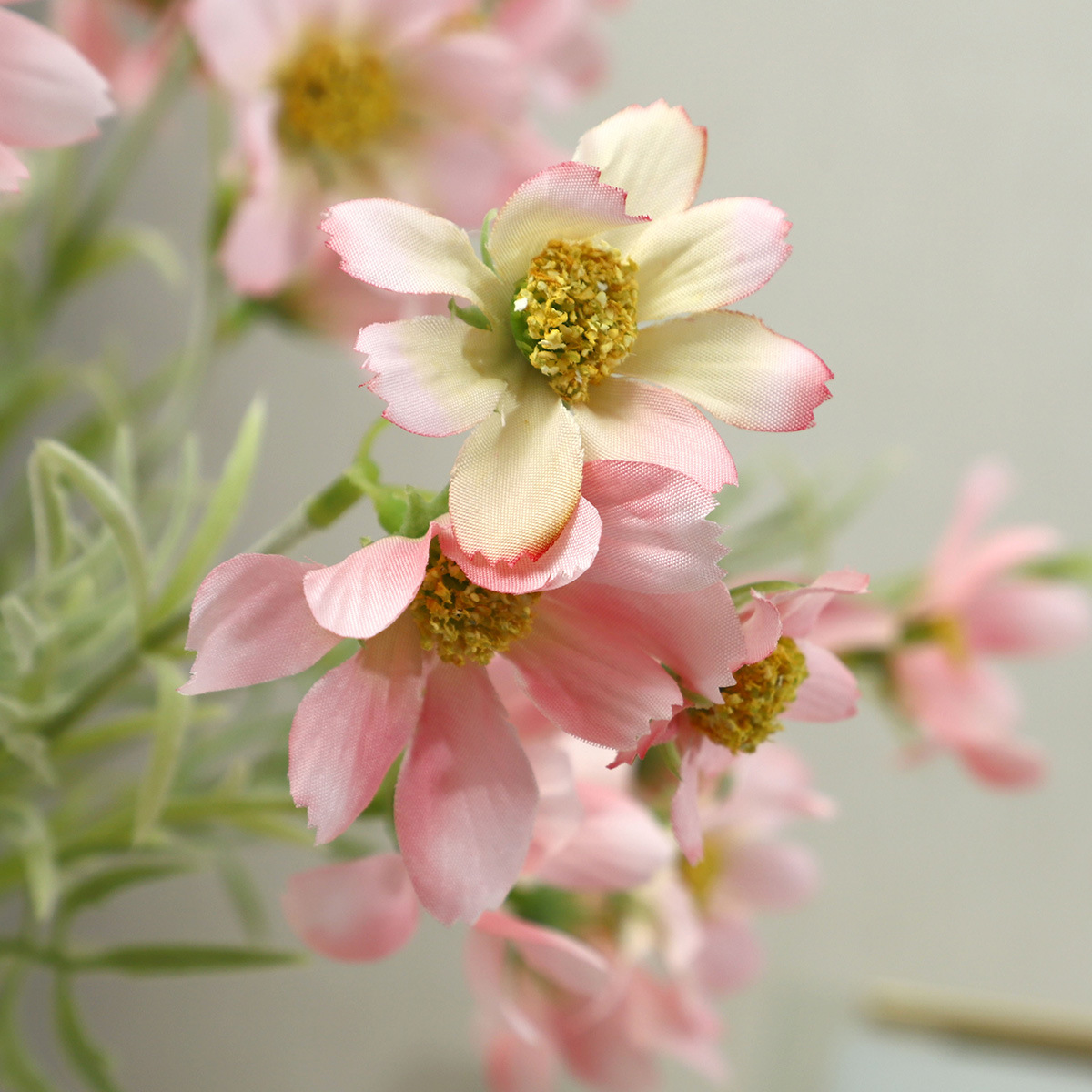10Pc 造花 6head コスモスシルクフラワーブライダル - Home Decor Daisy のレビューと価格