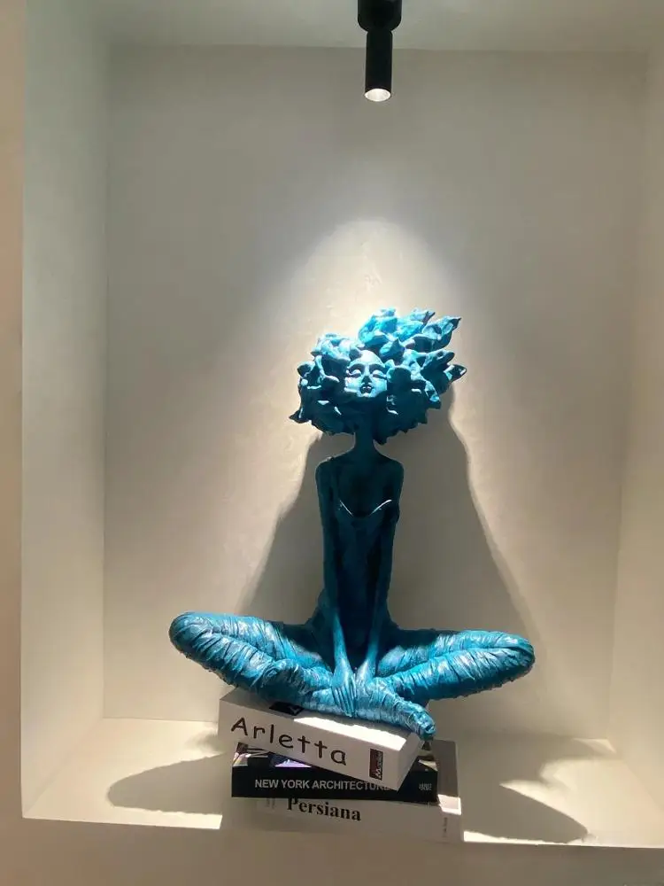 現代北欧アートルーム装飾抽象座り少女フィギュアアクションフィ - Abstract Sculpture Resin のレビューと価格